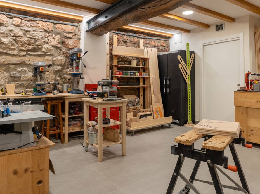 keep workshop comfortable