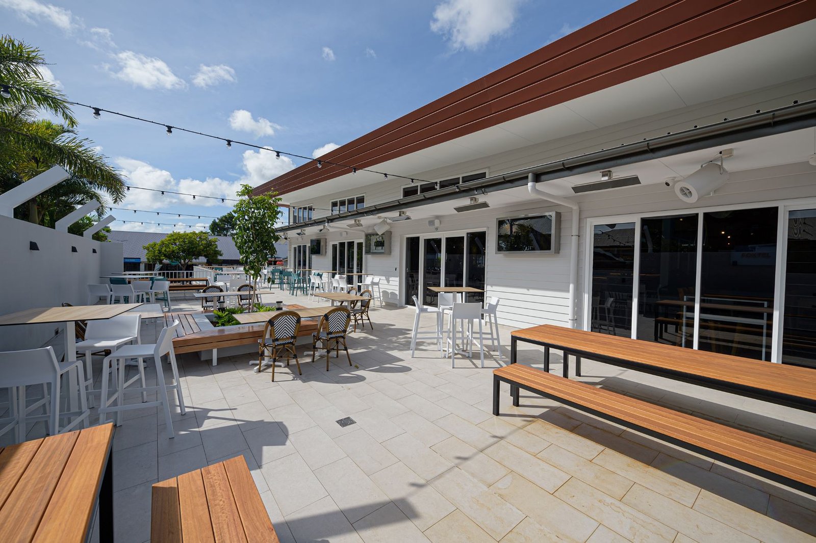 Bargara Beach Hotel - Designer Series (3)